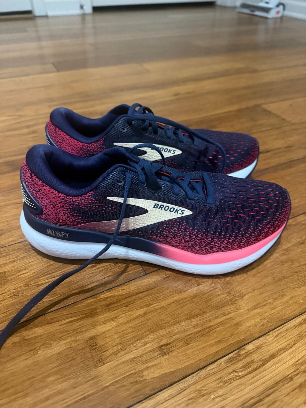 Brooks Women's Ghost 16 running shoes 8.5 Us